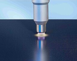 Plasmavorbehandlung von Leichtbaumaterial