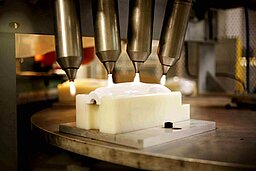 Pretreatment of blenders before printing